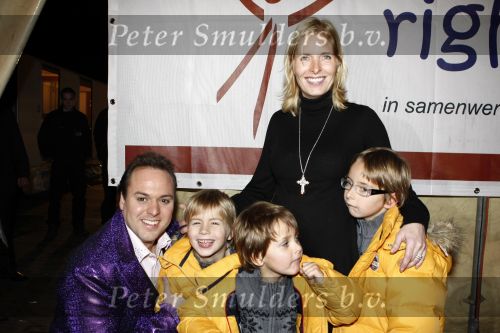 Den Bosch 19  november 2008
Kerstcircus rtl gepresenteerd door Wendy v Dijk en Beua v Erven Dorens. Frans Bauer doet act met Marianne Weber. Mariska is zwanger en was er met de kinderen Frans Christiaan en Jan.
Peter Smulders bv