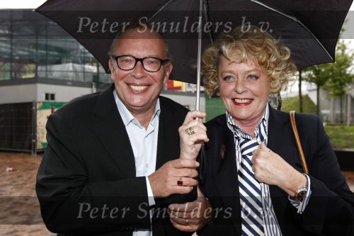 Amsterdam 5 oktober 2008
Premiere Sinterklaas en het geheim van het grote boek in pathe arena. Frans Mulder en Marianne v Wijnkoop
Peter Smulders bv