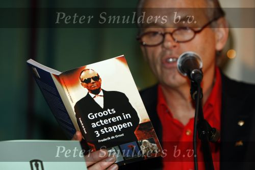 Hoorn 29 november 2008
Presentatie boek Frederik de Groot in de schouwburg van Hoorn.
Peter Smulders bv