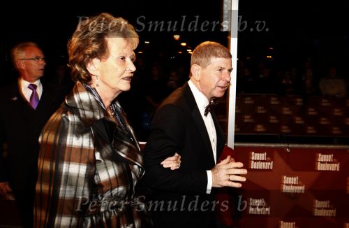 Amsterdam 10 oktober 2008
Premiere Sunset Boulevard in Carre. Frits Barend met zijn vrouw
Peter Smulders bv