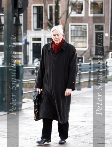 Amsterdam 10 december 2008
Frits Bolkestein wandelend in Amsterdam.
Peter Smulders bv