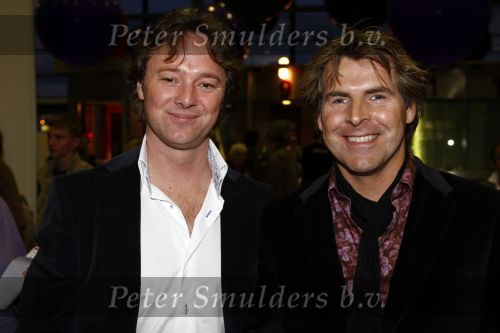 Rotterdam 16 oktober 2008
Premiere Holiday on ice in ahoy. Toine v Peperstraten en Frits Sissing
Peter Smulders bv
