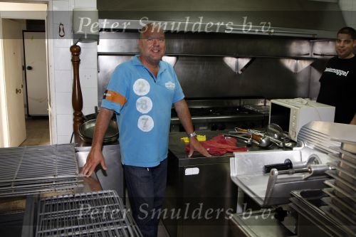 Marbella 23 april 2008

gaston Starreveld bij de verbouwing van zijn grand cafe Juul en zijn nieuwe huis.
Peter Smulders bv