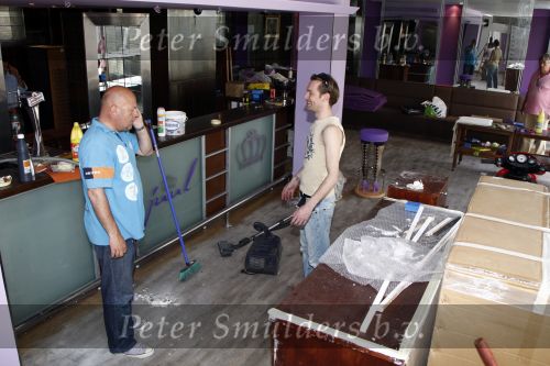Marbella 23 april 2008

gaston Starreveld bij de verbouwing van zijn grand cafe Juul en zijn nieuwe huis.
Peter Smulders bv