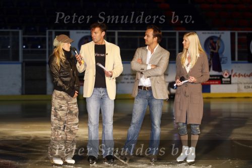 Amsterdam 23 oktober 2007
Nance Coolen en Gerard Joling bij presentatie sterren dansen op het ijs van sbs6  op de jaap eden baan. Geert Hoes en Sittah
