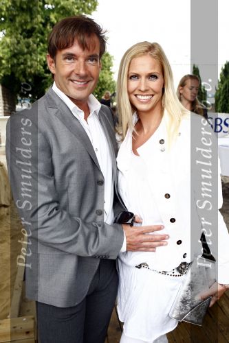 Amsterdam 10 juli 2008
Najaarspresentatie SBS 6 Net5 en Veronica in de rai.   
Gerard Joling en Nance Coolen ( zwanger)