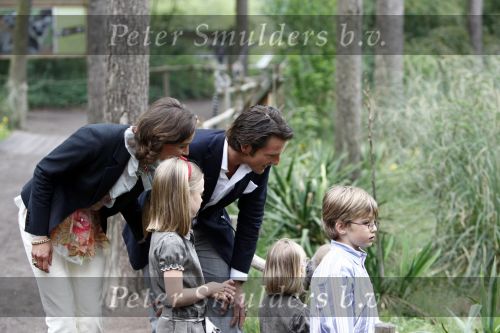 Apeldoorn 30 mei 2008
Prins Maurits Prinses Marilene en hun kinderen Prinses Anna Prins Lucas en Prinses Felicia  tijdens fotoshoot vanwege 10 jarig huwelijk in de apenheul.