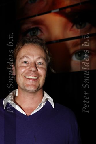 Amsterdam 16 oktober 2008
Veiling van foto\'s door diversen Bn ers gemaakt die geveild worden voor micro krediet in hotel arena. Gijs Staverman
Peter Smulders bv