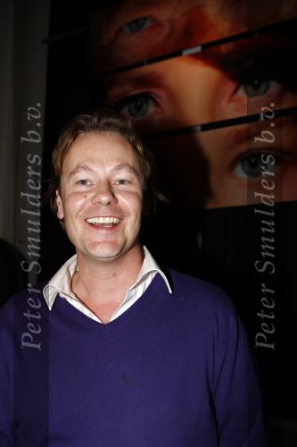 Amsterdam 16 oktober 2008
Veiling van foto\'s door diversen Bn ers gemaakt die geveild worden voor micro krediet in hotel arena. Gijs Staverman
Peter Smulders bv