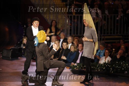 Amsterdam 17 december 2007
Opnames kerstcircus Tros met Tooske Ragas Breugem zwanger. Bastiaan Ragas speelt mee in een act.
Peter Smulders bv