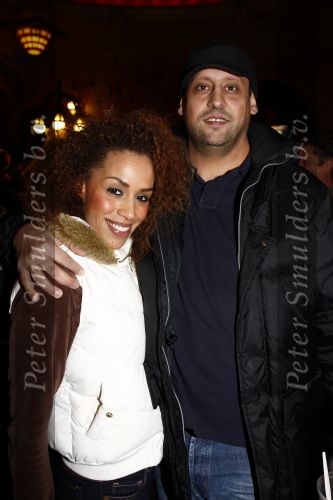 Amsterdam 9 november 2008
Premiere Madagascar in Tuschinski. Glennis Grace met vriend Moos
Peter Smulders bv