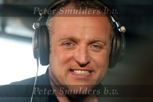 Schiphol Oost 2 november 2007
Gordon bij presentatie radio 538 met Jan Willem Bruggenwirth  en Kimberly Berkt en ......