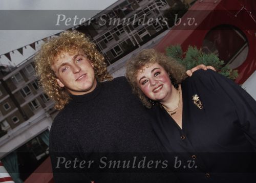 Rotterdam, 13 Oktober 1991
Gordon in zijn begindagen als artiest samen met zijn eerste manager Belinda Anholt ( Xtra-Vaganza ) te gast bij het TROS Radio programma Op Volle Toeren, gepresenteerd door Ben Holthuis