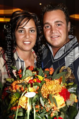 Eemnes 20 oktober 2008
Premiere i love Dries met in de hoofdrollen Dries Roelvink en Rene en Rikkie de Wit. De premiere was bij motel de witte bergen.Grad Damen met vrouw
Peter Smulders bv
