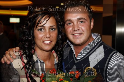 Eemnes 20 oktober 2008
Premiere i love Dries met in de hoofdrollen Dries Roelvink en Rene en Rikkie de Wit. De premiere was bij motel de witte bergen.Grad Damen met vrouw
Peter Smulders bv