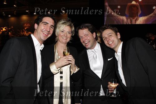 Amsterdam 6 december 2007
Miljonairsfair 2007 in de rai te amsterdam. Vip avond. Guido den Aantrekker Daniel Duivestien Helene Wiesenhaan en Matthijs Albers
Peter Smulders bv