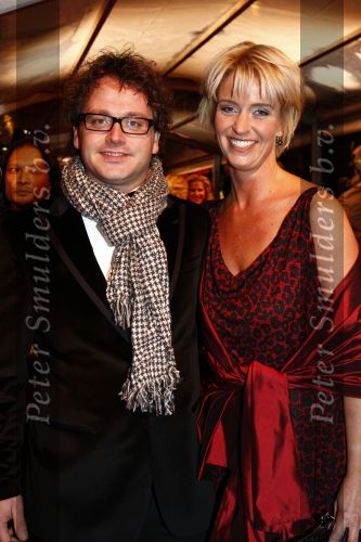 Amstedam 8 december 2008
Prmiere film Wit licht in Tuschinski. Guus Meeuwis met zijn vrouw Valerie
Peter Smulders bv