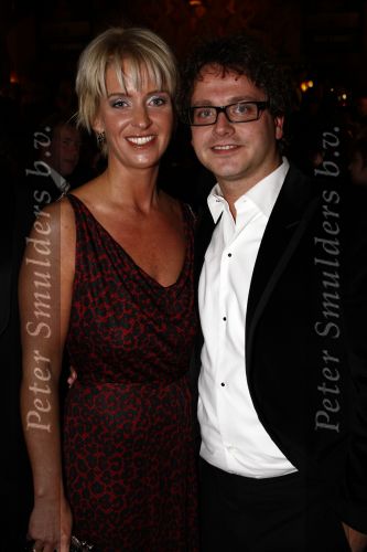 Amstedam 8 december 2008
Prmiere film Wit licht in Tuschinski. Guus Meeuwis met zijn vrouw Valerie
Peter Smulders bv