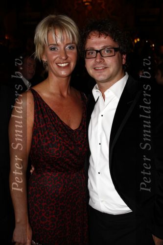 Amstedam 8 december 2008
Prmiere film Wit licht in Tuschinski. Guus Meeuwis met zijn vrouw Valerie
Peter Smulders bv