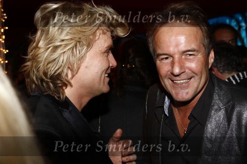 Haarlem 17 december 2008
De ex vriend van Hans Klok Frank met zijn nieuwe vriend en met Hans Klok bij princess kerstborrel in circus Renz.
Peter Smulders bv