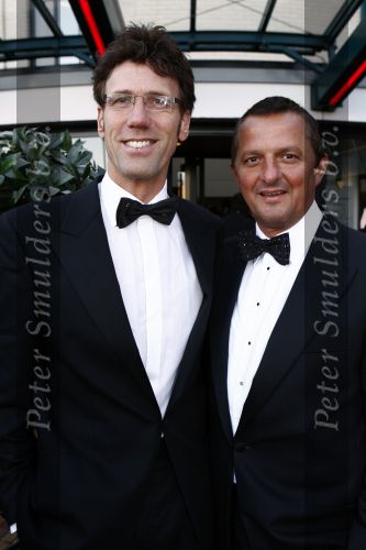 Zaandam 7 december 2008
Premiere op hoop van zegen. Hans Schiffers met vriend
Peter Smulders bv