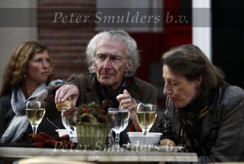Amsterdam 5 november 2008
Harry Mulisch met zijn vrouw op terras in amsterdam.
Peter Smulders bv