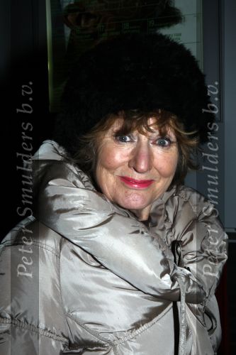Amsterdam 3 december 2008
Prins Claus prijzen in het ij theater. Aanwezig zijn Koningin Beatrix , Prinses Maxima in tijger print outfit Prins Willem Alexander Mabel Wisse Smit Prins Friso en Prinses Laurentien en Prins Constantijn. Hedy d Ancona
Peter Smulders bv