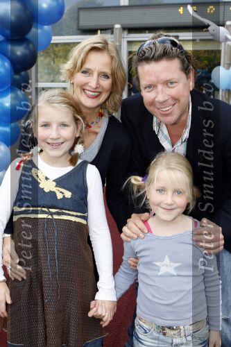 Amsterdam 7 oktober 2007
Premiere Matroos in de doos in de meervaart. henkjan Smits met vrouw en kinderen