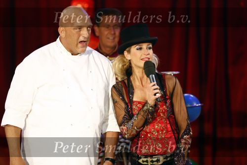 Den Bosch 19 november 2008
Kerstcircus rtl gepresenterd door Wendy v Dijk en Beau v Erven Dorens.Herman den Blijker
Peter Smulders bv