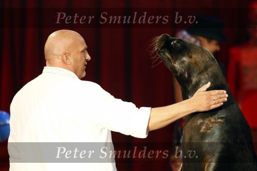 Den Bosch 19 november 2008
Kerstcircus rtl gepresenterd door Wendy v Dijk en Beau v Erven Dorens.Herman den Blijker
Peter Smulders bv
