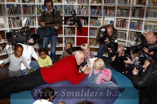 Amsterdam 11 november 2008
Herman v Veen bij presentatie van sinterklaas boek in de bibliotheek in Amsterdam.
Peter Smulders bv