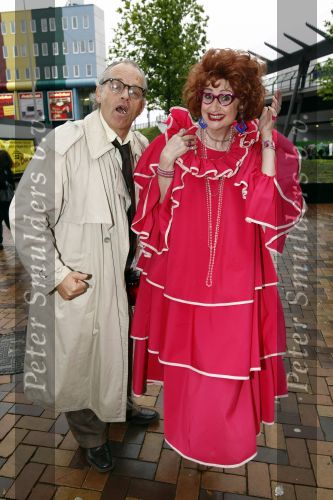 Amsterdam 5 oktober 2008
Premiere Sinterklaas en het geheim van het grote boek in pathe arena. frederik de Groot en Hetty Heijting
Peter Smulders bv