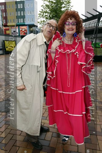 Amsterdam 5 oktober 2008
Premiere Sinterklaas en het geheim van het grote boek in pathe arena. frederik de Groot en Hetty Heijting
Peter Smulders bv