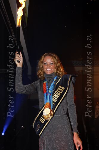 Kaatsheuvel 25 november 2007
Princess kerstborrel in de efteling. Inge de Bruijn