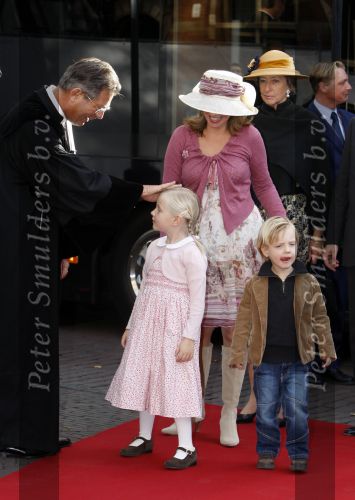 Den Haag 20 oktober 2007
Doop prinses Ariane . Een zwangere Prinse Annette met Isabelle en Sam