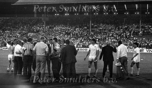 Stuttgart, 25 Mei 1988 PSV-Benfica, eindstand 0-0 Finale EC I ( voorloper van de Champions League ) en winnaar door strafschoppen na verlenging.
Ivan Nielsen Carel v d Brekel Eddy Dubbelboer Hans Dorjee Jacques Ruts
Foto Peter Smulders BV