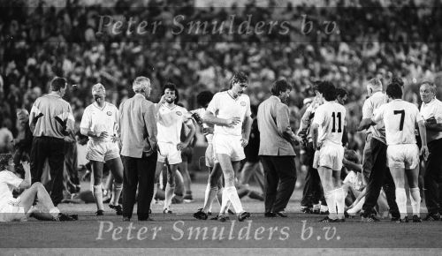 Stuttgart, 25 Mei 1988 PSV-Benfica, eindstand 0-0 Finale EC I ( voorloper van de Champions League ) en winnaar door strafschoppen na verlenging.
Ivan Nielsen Jacques v d Ven Hans dorjee guus Hiddink
Foto Peter Smulders BV