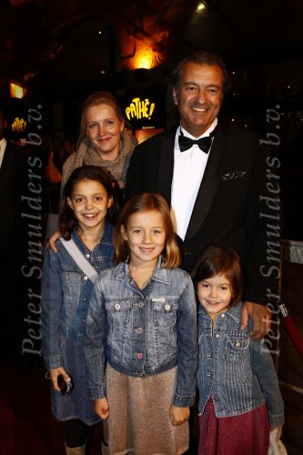 Den Haag 22 oktober 2008
Premiere Pauwen en Reigers in pathe Buitenhof. Jaap Postma met vrouw en kinderen
Peter Smulders bv