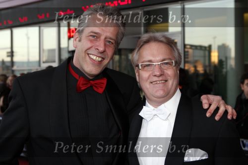 Rotterdam 16 december 2007
premiere Evita in het nieuwe Luxor theater. Jaap Reijnbende met vriend
Peter Smulders bv