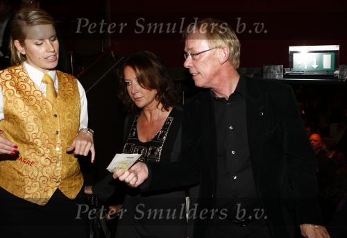 Amsterdam 27 oktober 2008
Jack Spijkerman met zijn ex vrouw Jennemiek bij het 25 jarig artiestenbestaan van Karin Bloemen in Carre.
Peter Smulders bv