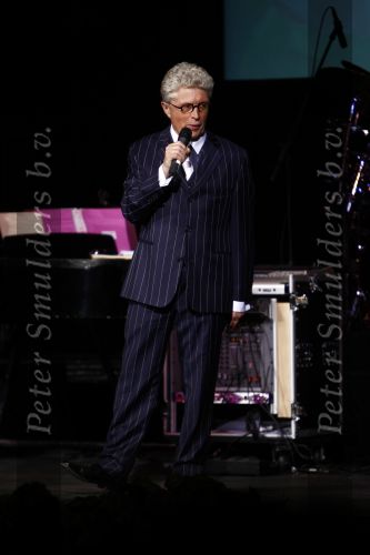 Zeist 27 december 2008
45 jarig artiesten jubileum van Ronnie Tober in he Fygi theater.Jacques d Ancona
Peter Smulders bv