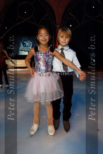 Amsterdam 9 december 2008
Opnames voor sterren kinderen dansen op het ijs. Christian Jan en Mariska Bauer zwanger
Peter Smulders bv