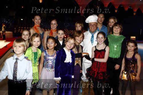 Amsterdam 9 december 2008
Opnames voor sterren kinderen dansen op het ijs. Jan en Christian Bauer Maxim Froger Anna Hulzebosch Floris v d Toorn Carlijn v Leeuwen Daan Wilting en Joop Braakhekke
Peter Smulders bv