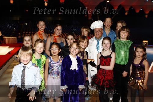 Amsterdam 9 december 2008
Opnames voor sterren kinderen dansen op het ijs. Jan en Christian Bauer Maxim Froger Anna Hulzebosch Floris v d Toorn Carlijn v Leeuwen Daan Wilting en Joop Braakhekke
Peter Smulders bv