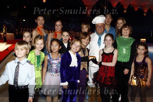 Amsterdam 9 december 2008
Opnames voor sterren kinderen dansen op het ijs. Jan en Christian Bauer Maxim Froger Anna Hulzebosch Floris v d Toorn Carlijn v Leeuwen Daan Wilting en Joop Braakhekke
Peter Smulders bv