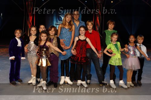Amsterdam 9 december 2008
Opnames voor sterren kinderen dansen op het ijs. Jan en Christian Bauer Maxim Froger Anna Hulzebosch Floris v d Toorn Carlijn v Leeuwen Daan Wilting en Joop Braakhekke
Peter Smulders bv