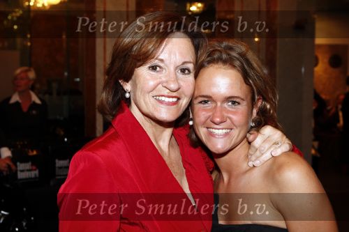 Amsterdam 10 oktober 2008
Premiere Sunset Boulevard in carre. vrouw en dochter Jan Post
Peter Smulders bv