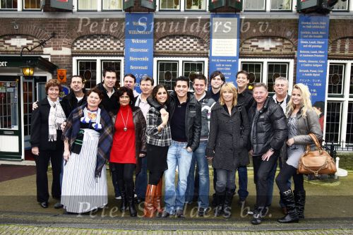 Volendam 18 november 2008
Er kmt een real life soap over volendamet oa Nick en Simon Ruud Gerda Jan en Monique Smit Jan Keizer Jack Veerman met vrouw Jaap Aloys en Alice Buys. Richarda v Kasbergen geeft rondleidingen in Volendam
Peter Smulders bv