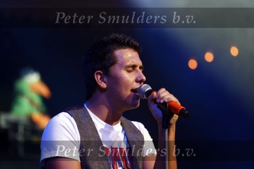 Amsterdam 28 augustus 2008
Presentatie cd en optreden van Jan Smit in paradiso.
Edwin Evers reikt de eerste cd en gouden plaat uit.