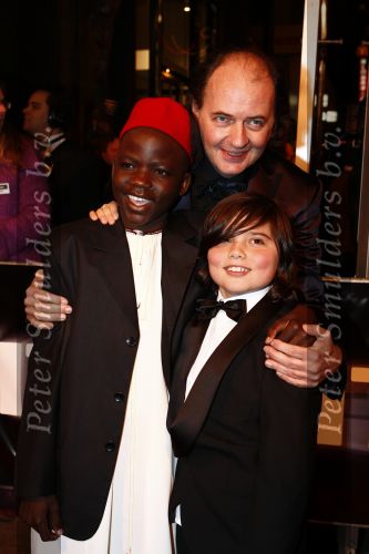 Amstedam 8 december 2008
Prmiere film Wit licht in Tuschinski. jean v d Velde met Siebe Schoneveld Andrew Kintu
Peter Smulders bv